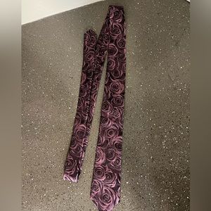 Halston purple roses tie